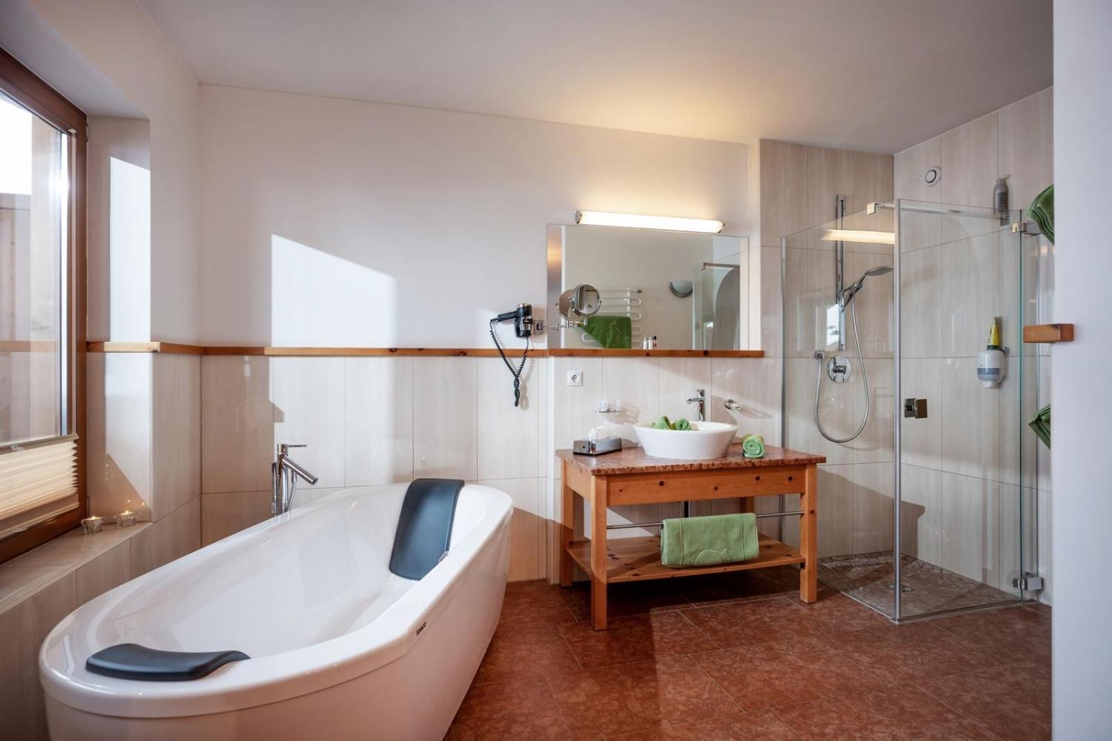 Natur- & Wanderhotel Tuxertal Exterior photo