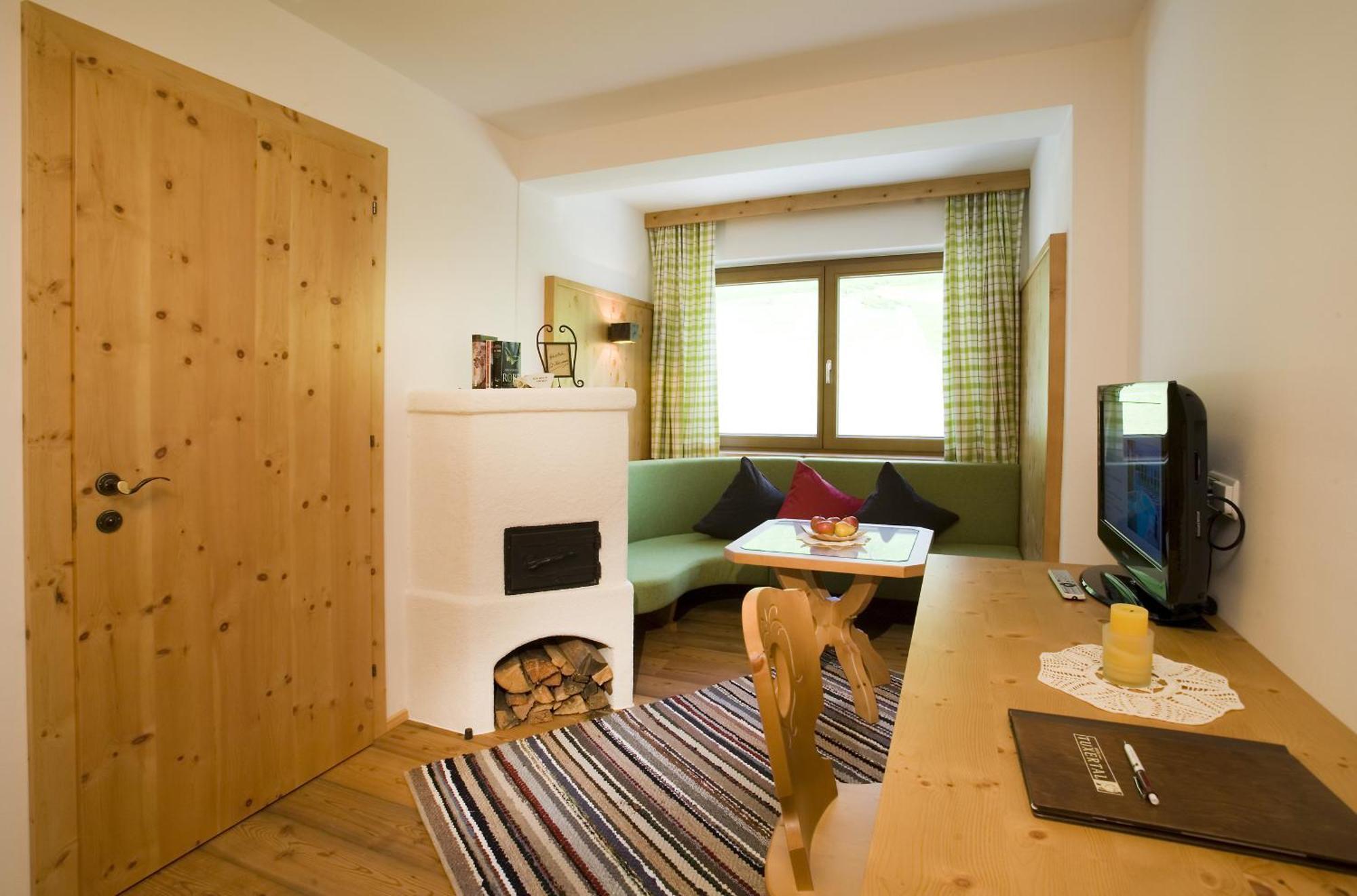 Natur- & Wanderhotel Tuxertal Room photo